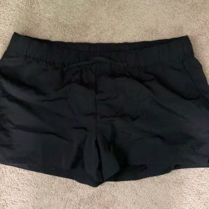 Women’s flash dry V Northface shorts